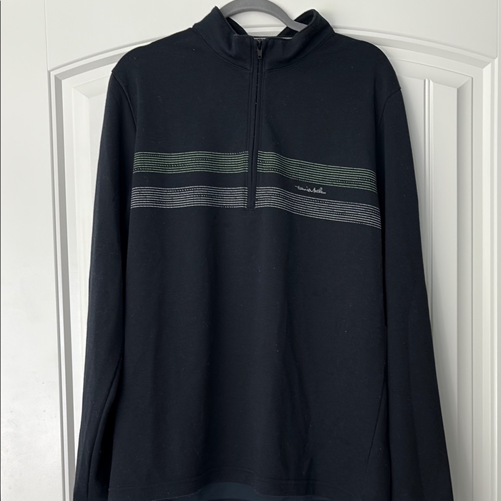 Travis Mathew Black Quarter Zip Mens Sz L